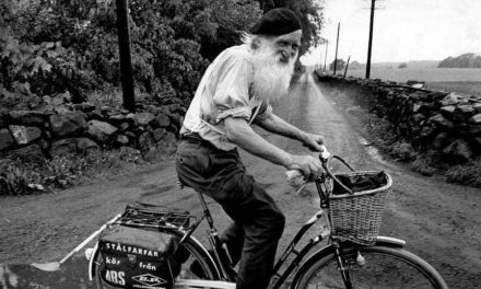 Blucer Metal, La historia de Nils Gustaf Håkansson. El abuelo de acero,